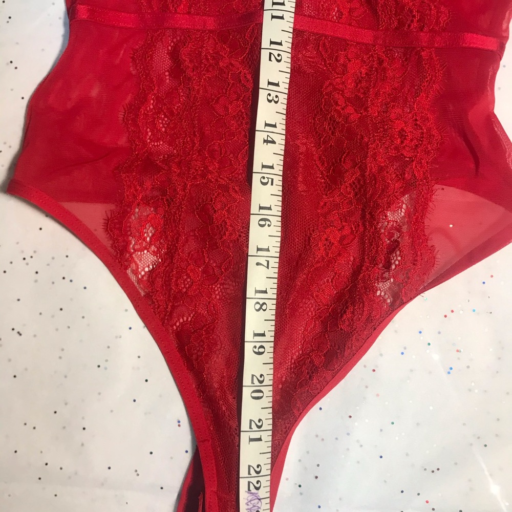 Red lace bodysuit❤️ - Picture 4 of 8